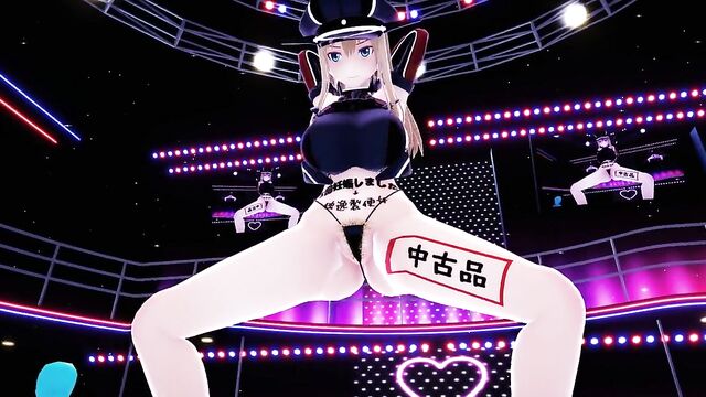 Заводная шлюха в униформе трахается на сцене с клиентом