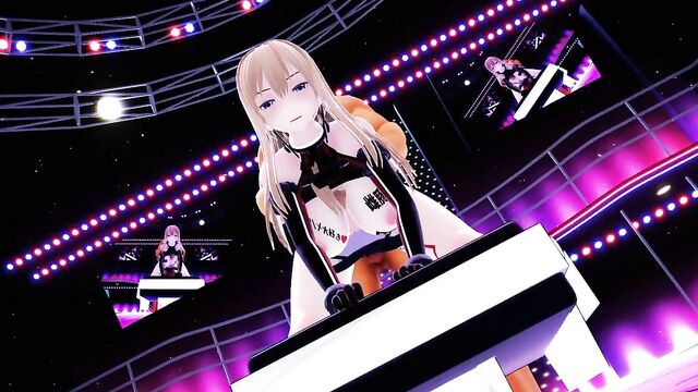 Заводная шлюха в униформе трахается на сцене с клиентом