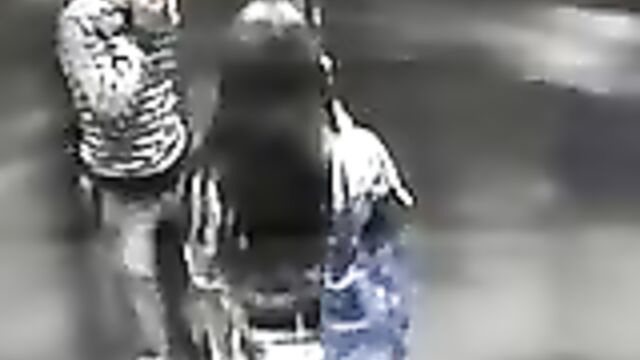 Скрытая камера сняла реальный секс студентов в лифте