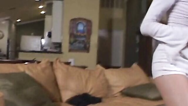 Блудливый папа ебет дочку в жопу и нахваливает