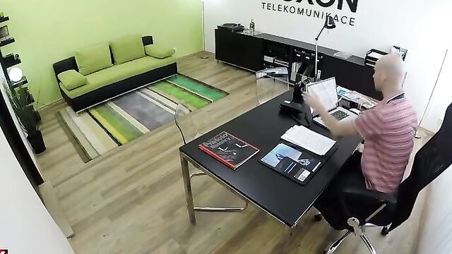 Отъебал красивую телку во время собеседования