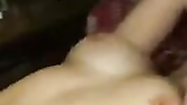 Друзья сына отъебали пожилую мамашку толпой