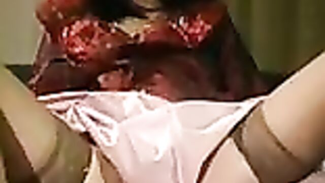 Пацан вылизал пизду бабке и жестко оттрахал ее