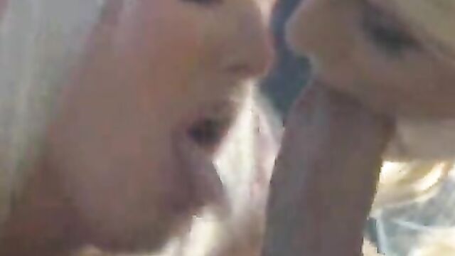 Медсестры спасают еблей парня, получившего солнечный удар