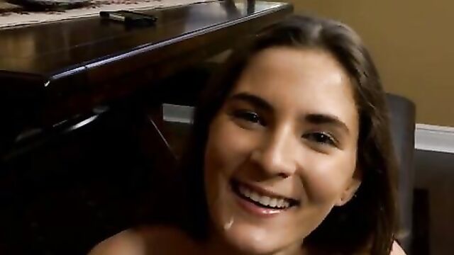 Сисястая студентка трахается с отчимом после занятий