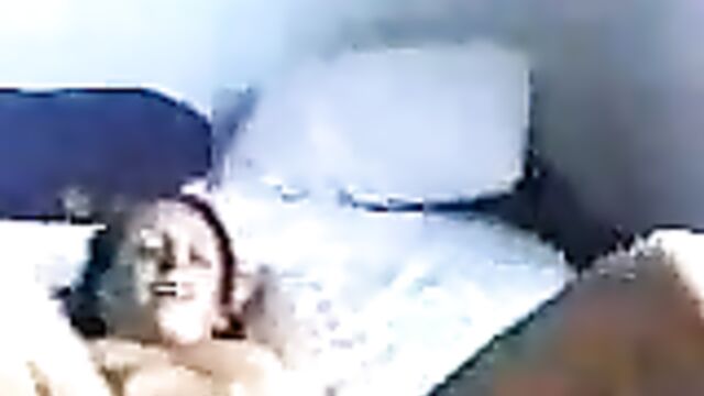 Девчонка согласилась трахнуться с отчимом пред камерой