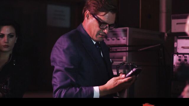 Две шпионки ебутся в подвале после успешно завершенного задания