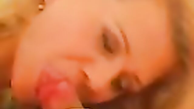 Как же было приятно трахать маму в теплую дырочку