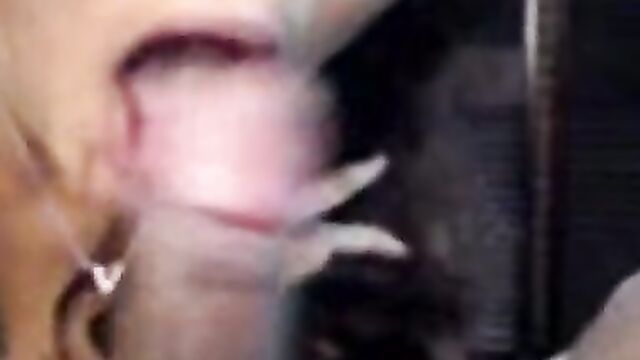 Латинская парочка сняла домашний секс на телефон