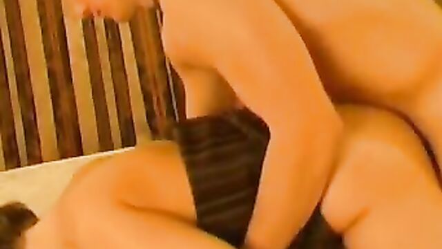 Женщина разбудила пасынка и отлично перепихнулась