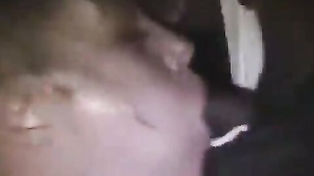 Негры на мобильный телефон снимают минет от развратной блондинки