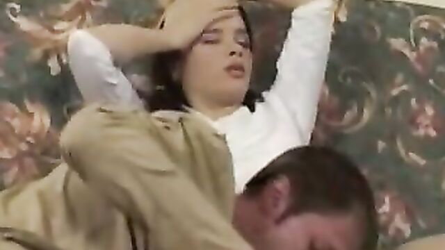 Парни сняли любительский секс с одной ненасытной красавицей