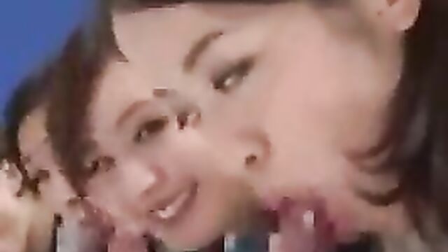 На японском шоу парни угадывают своих подруг и трахают