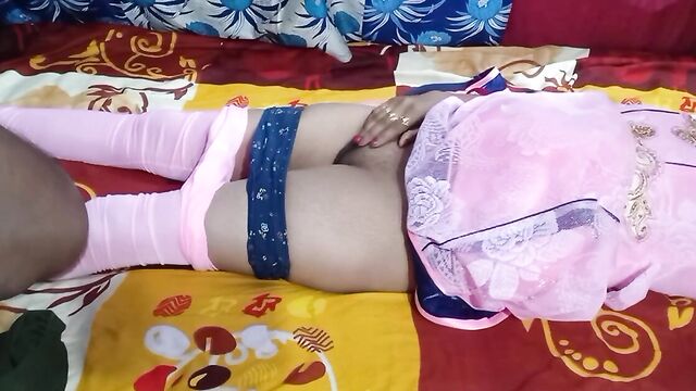 Индианка с потрепанной пиздой удовлетворят друга семьи