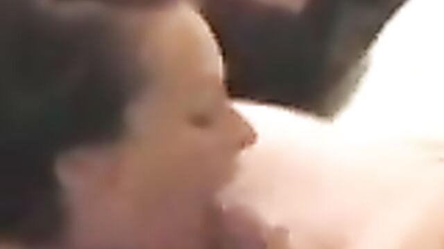 Твердый хуй брата помог сестре кончить в судорогах