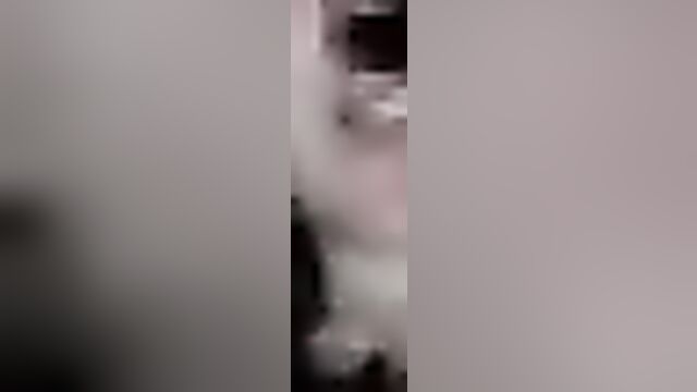 Голая казашка кончила с членом в пизде