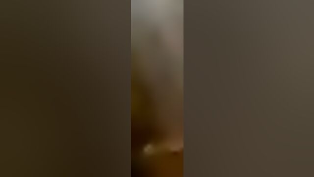 Молодые казахи сняли жаркий домашний секс