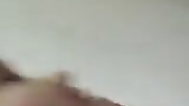 Неверная казашка ополаскивает рот спермой начальника