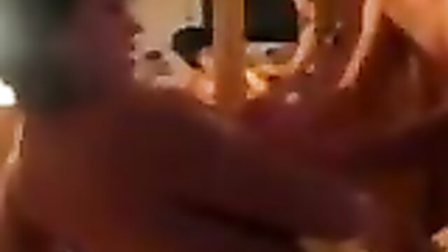 Голые любовники из Казахстана чувственно ебутся перед камерой