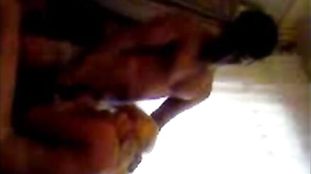 Голый любовник чувственно ебет казашку в пизду и сильно потеет