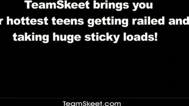 Выебал негритянку на кастинге и кончил на сиськи