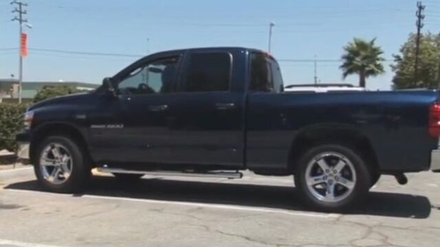 Тщательно облизала пикаперу яйца и отдалась в писечку