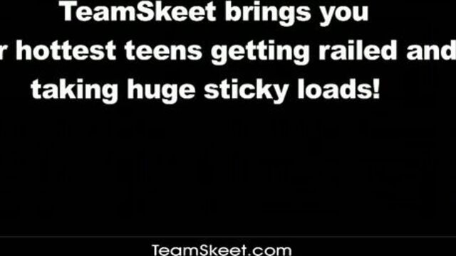 Пикапер снял рыжую студентку на улице и славно выебал на хате