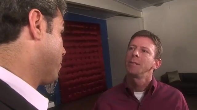 Распутная жена оседлала пенис приятеля мужа