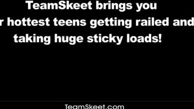 Неженка с тату на лобке умело приседает на хую бывшего парня