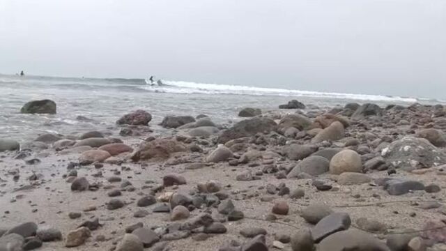 Бородатый батя заставил дочку вспотеть на твердом члене