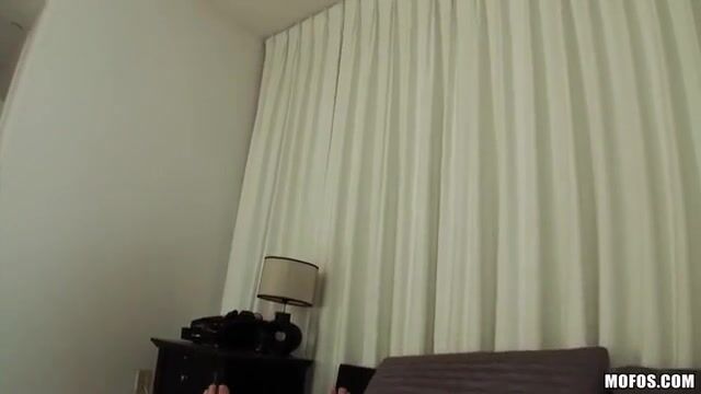 Чувственный скачки на члене помогли спортсменке классно кончить