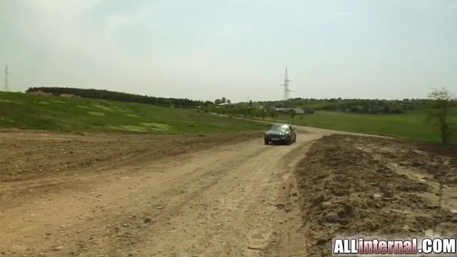 Грязные строители выебали латинку во все отверстия