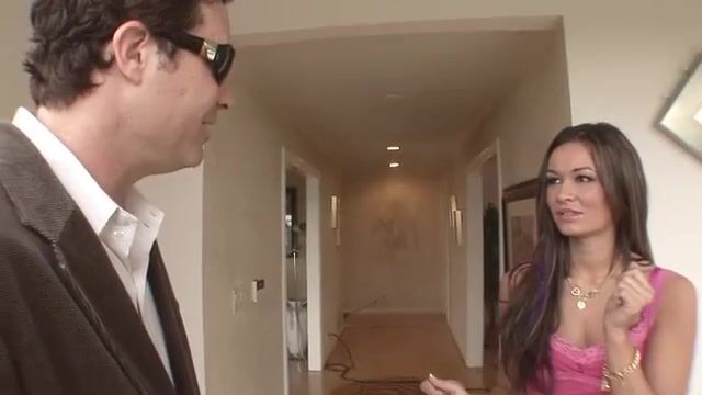 Состоятельный мужик устроил группой разврат с двумя молодыми студентками