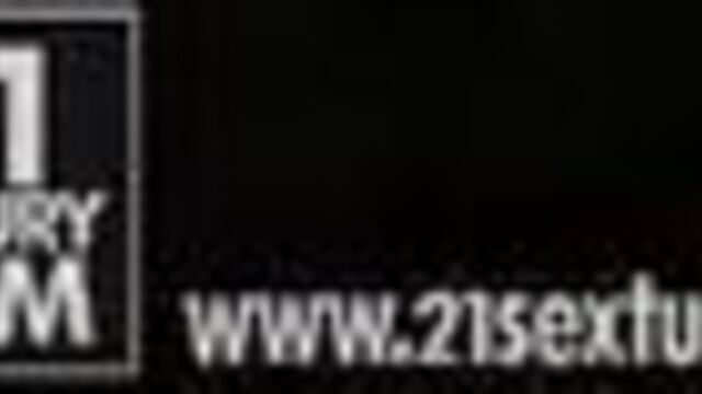 Проворный парнишка обожает ебать в тугие попки молодых телок