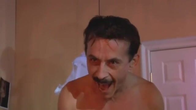 Разгоряченные свингеры устроили грязный анальный секс втроем