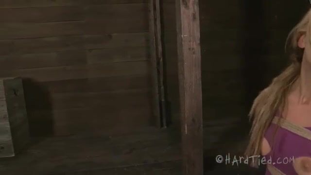 Извращенные лесбиянки вылизывают пизденки и сосут вибраторы