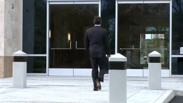 Игривые девушки выпили и подрочили киски пальцами и игрушкой