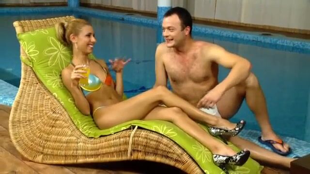 Тренер по плаванью вылизал спортсменке пизду и вставил