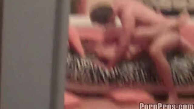 Скрытая камера сняла крутой секс неверной жены с соседом