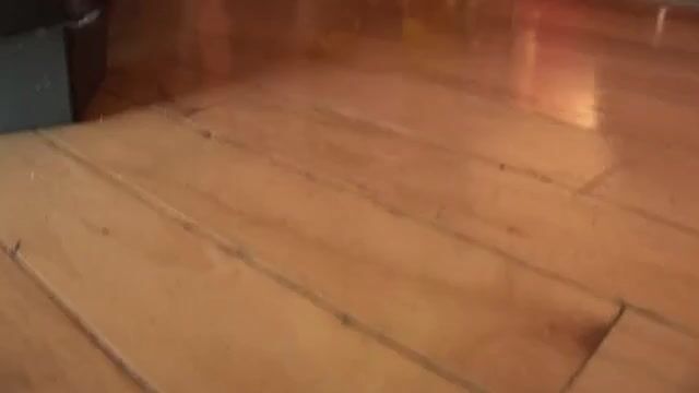 Любовница с небритой киской уселась на хуек бывшего парня