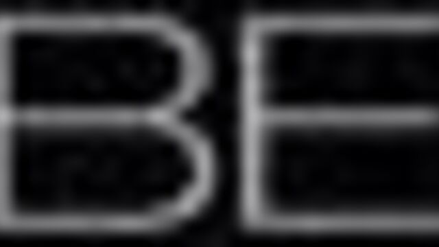 Баба с жадным видом отсасывает пенис любовнику