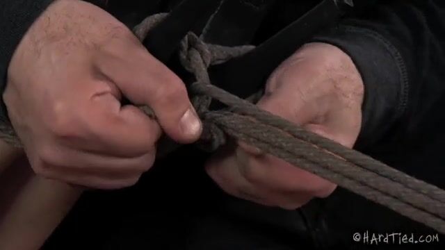 Рабыня в трусиках и платье потекла во время унижений