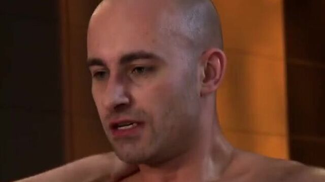 Прыткая романтичная телка в корсете страстно сосет хуй и пыхтит