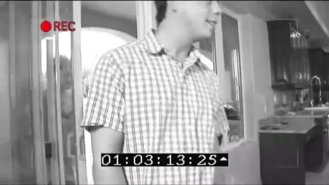 Соседка часто приходит в гости и дает трахаться