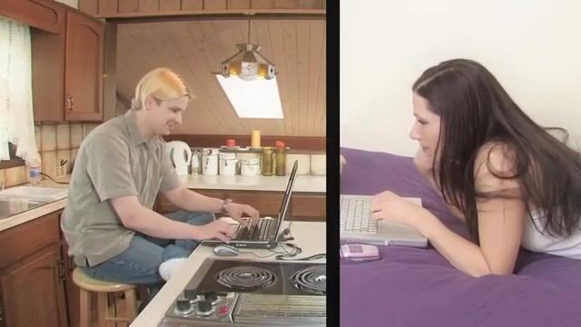 Развратный блондин тщательно вылизывает киску новой спутнице