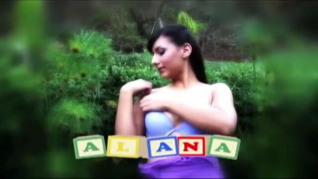 Смазливая подружка с мокрой пизденкой удовлетворяет горячего парня