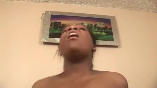 Чернокожая стерва любит твердые белые пенисы