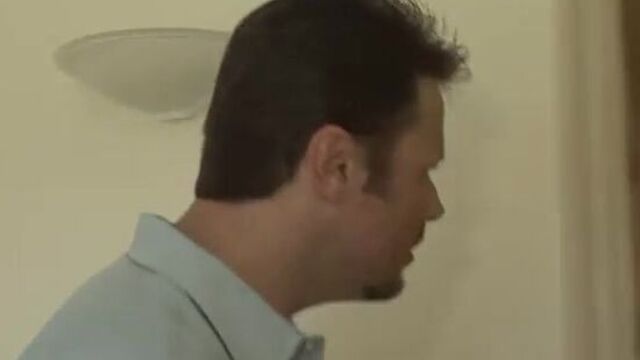 Романтичная любовница с выбритой писькой отдалась в разных позах