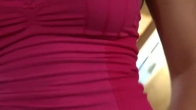 Племянница с красивой попкой отсасывает дядя и дает в письку