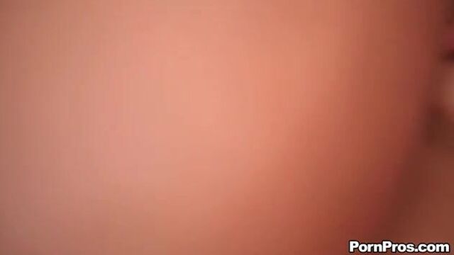 Подрочил подружкам письки пальцами и трахнул в разных позах